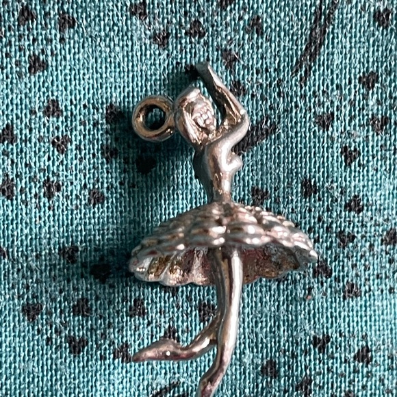 Charm, sterling silver ballerina - Picture 2 of 2